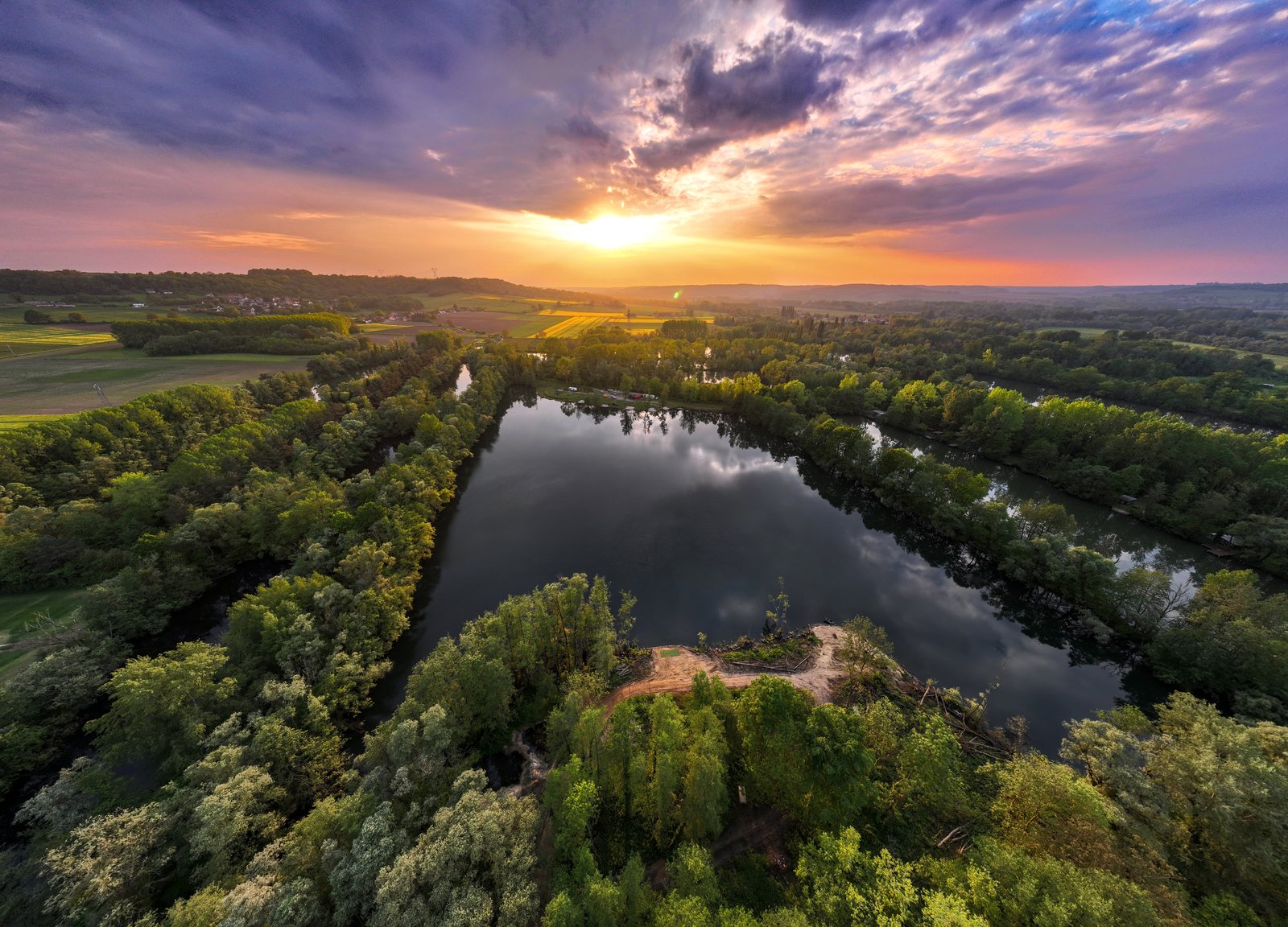 Lac de Souvenirs aerial venue film